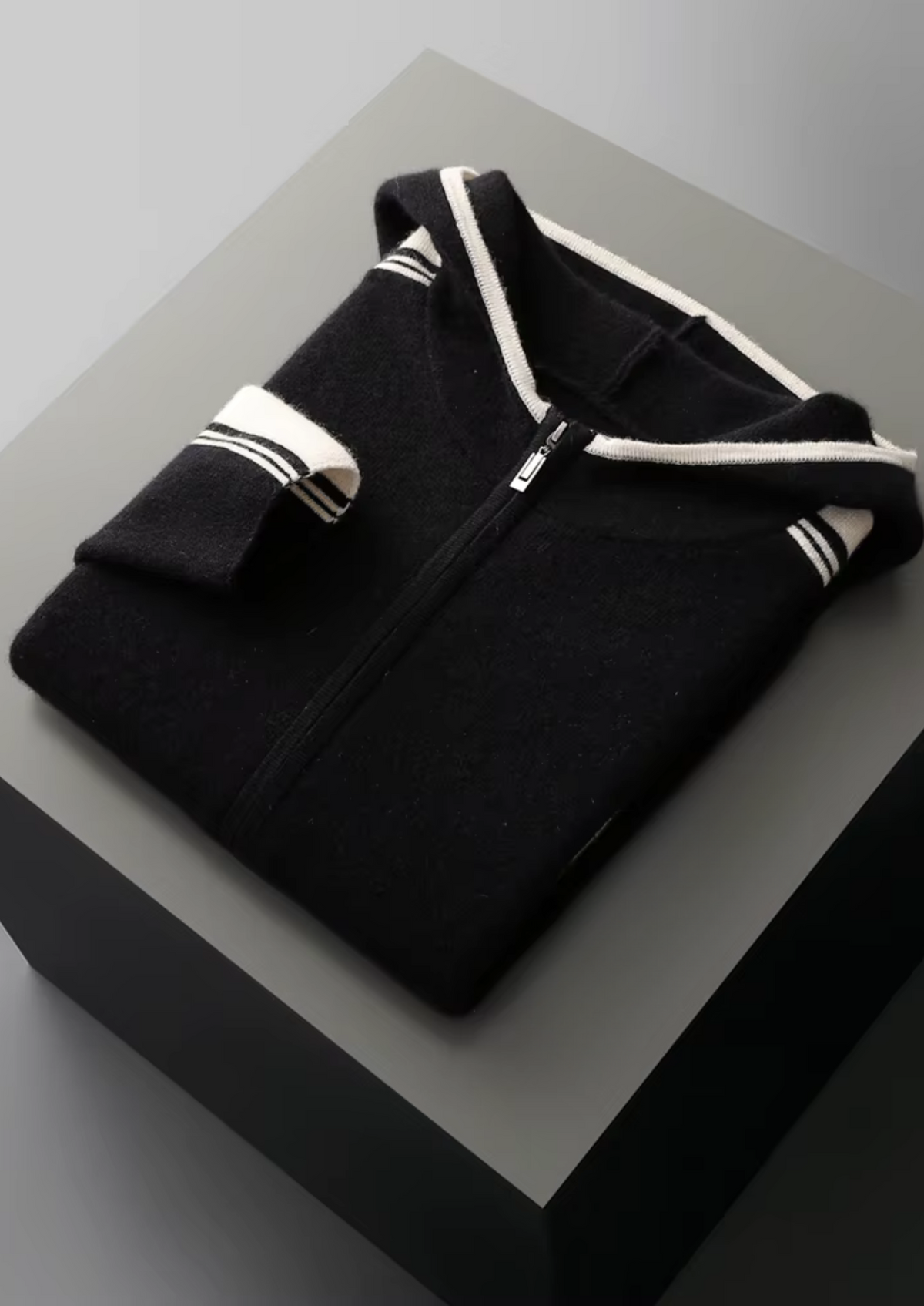 Pure Extra-Fine Merino Wool Black Damien Set | Portovelli