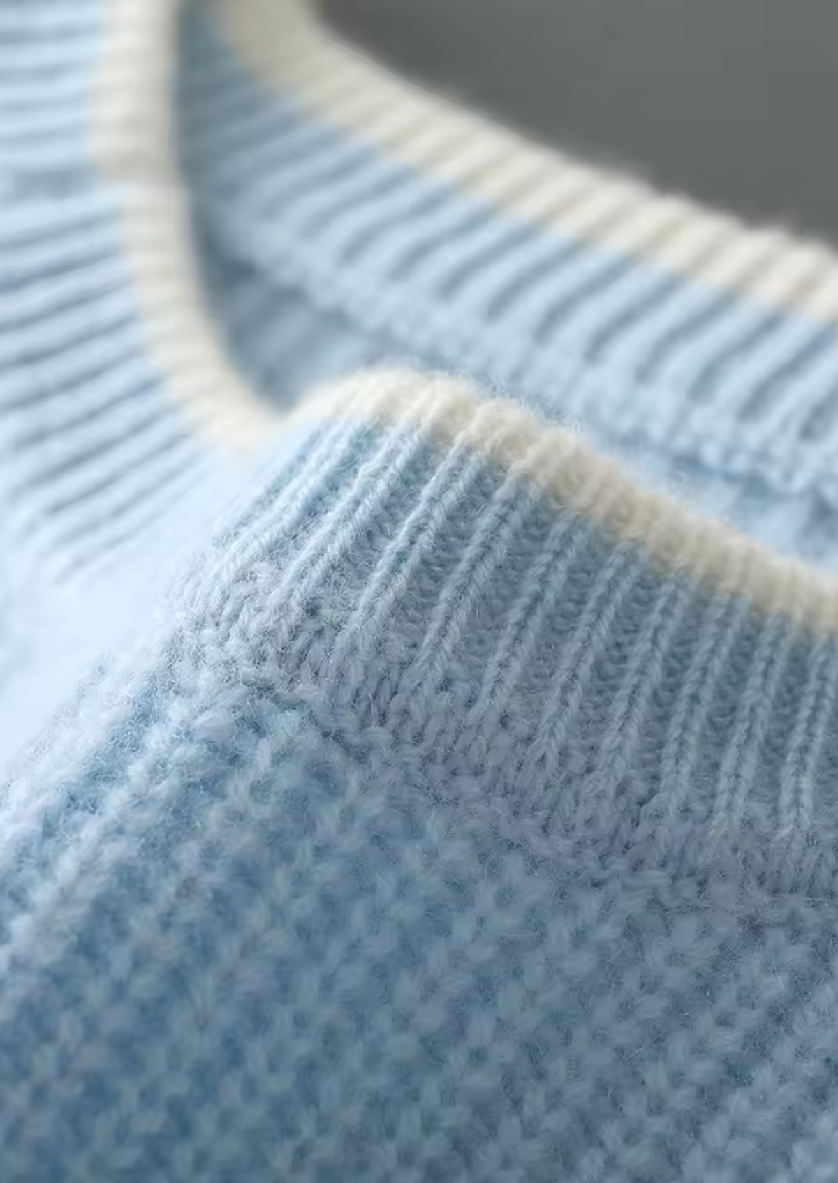 Pure Extra-Fine Merino Wool Two Tone Crewneck | Portovelli