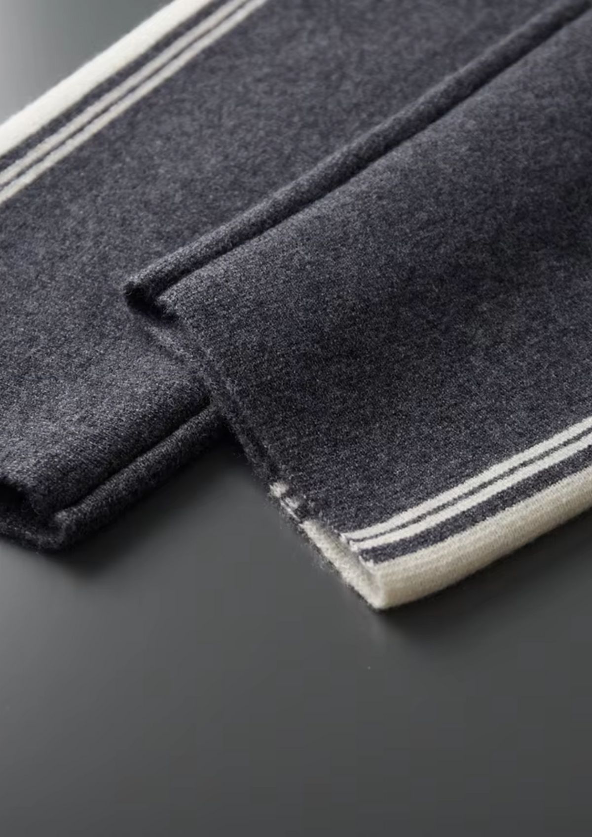 Pure Extra-Fine Merino Wool Dark Gray Damien Set | Portovelli