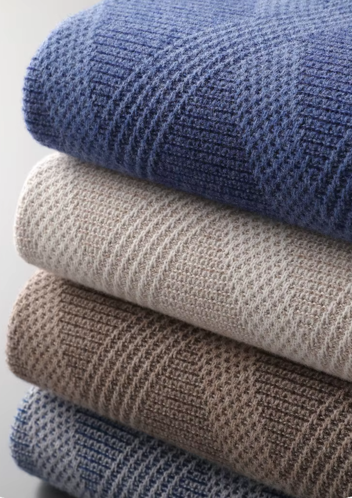 Pure Extra-Fine Merino Wool Two Tone Patterned Mockneck | Portovelli