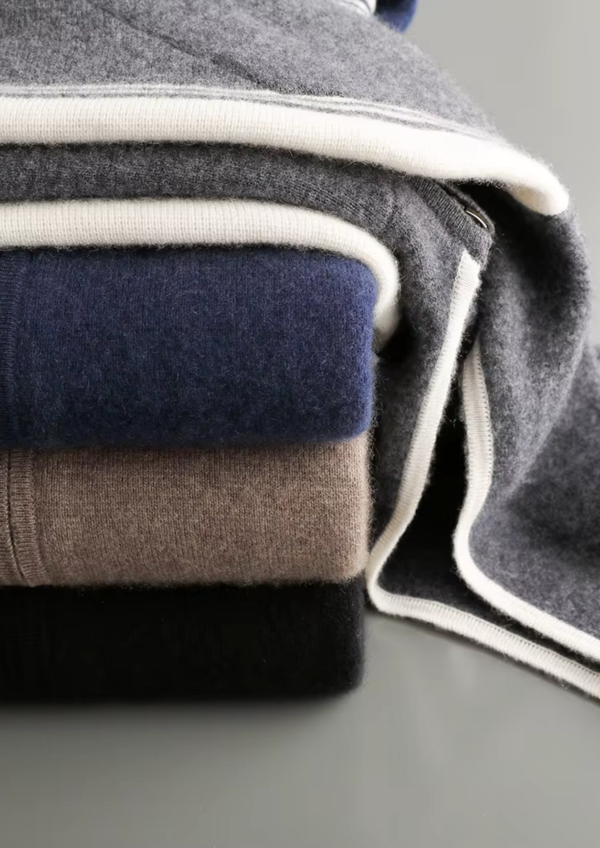 Pure Extra-Fine Merino Wool Black Damien Set | Portovelli