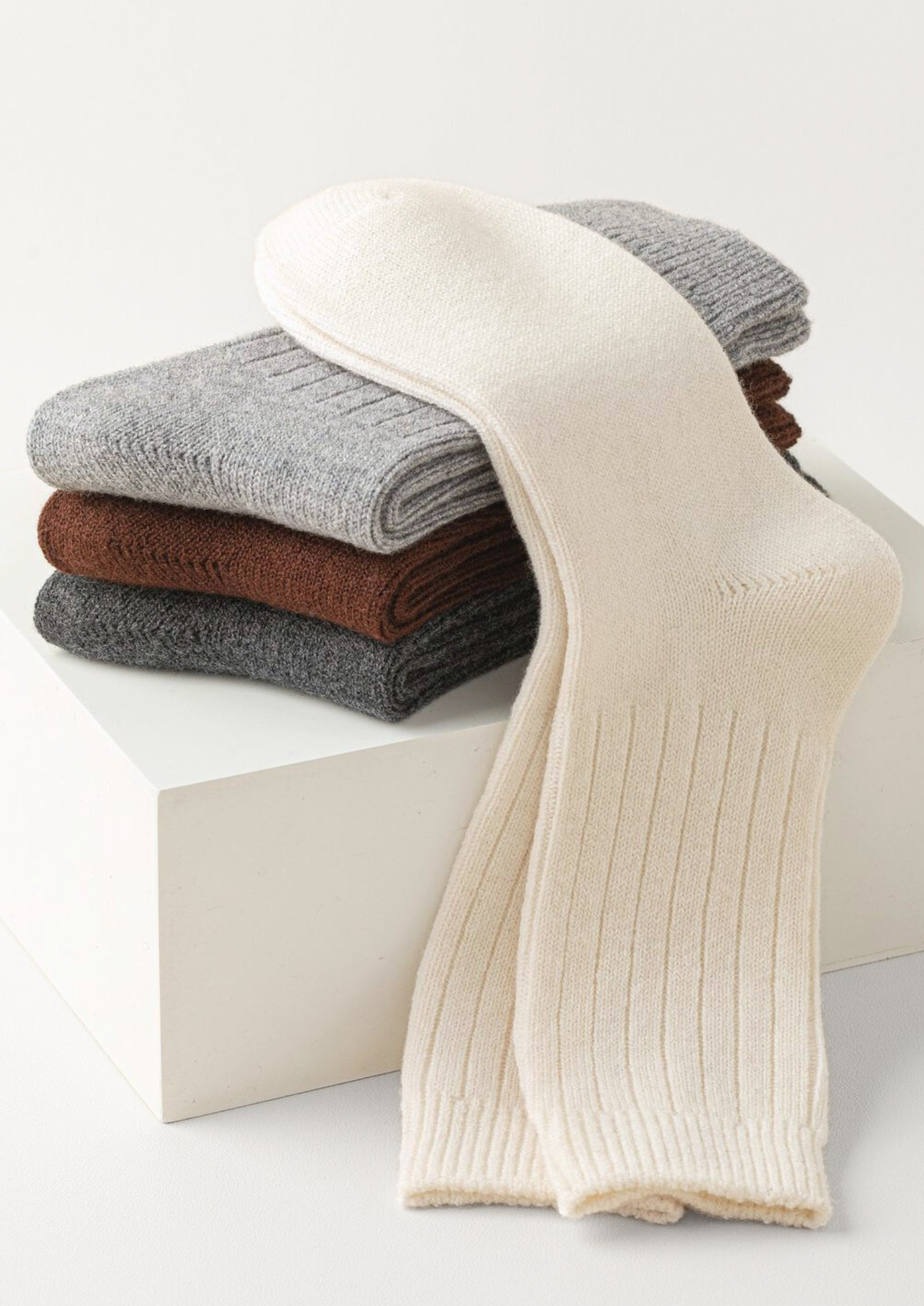 Coffee Ultra-Soft Ribbed Merino Wool Socks | Portovelli