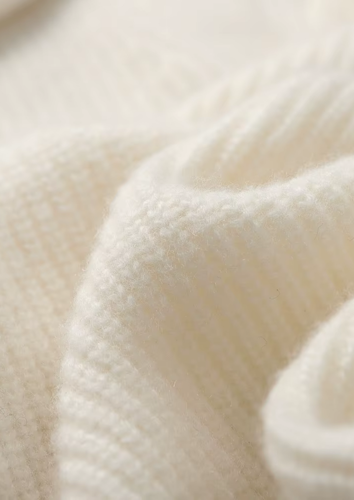 Premium Cashmere Ribbed V-Neck Sweater | Portovelli