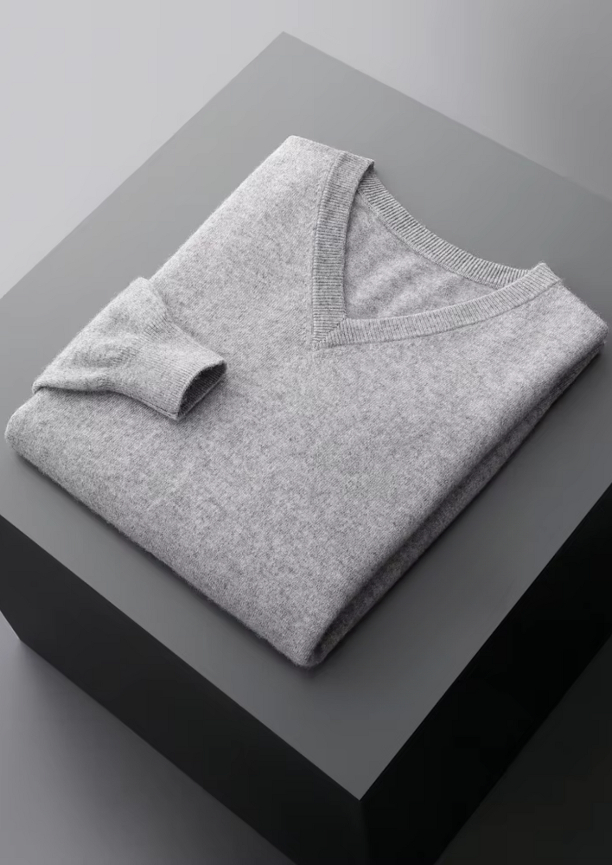 Pure Extra-Fine Merino Wool Classic V-Neck Sweater | Portovelli
