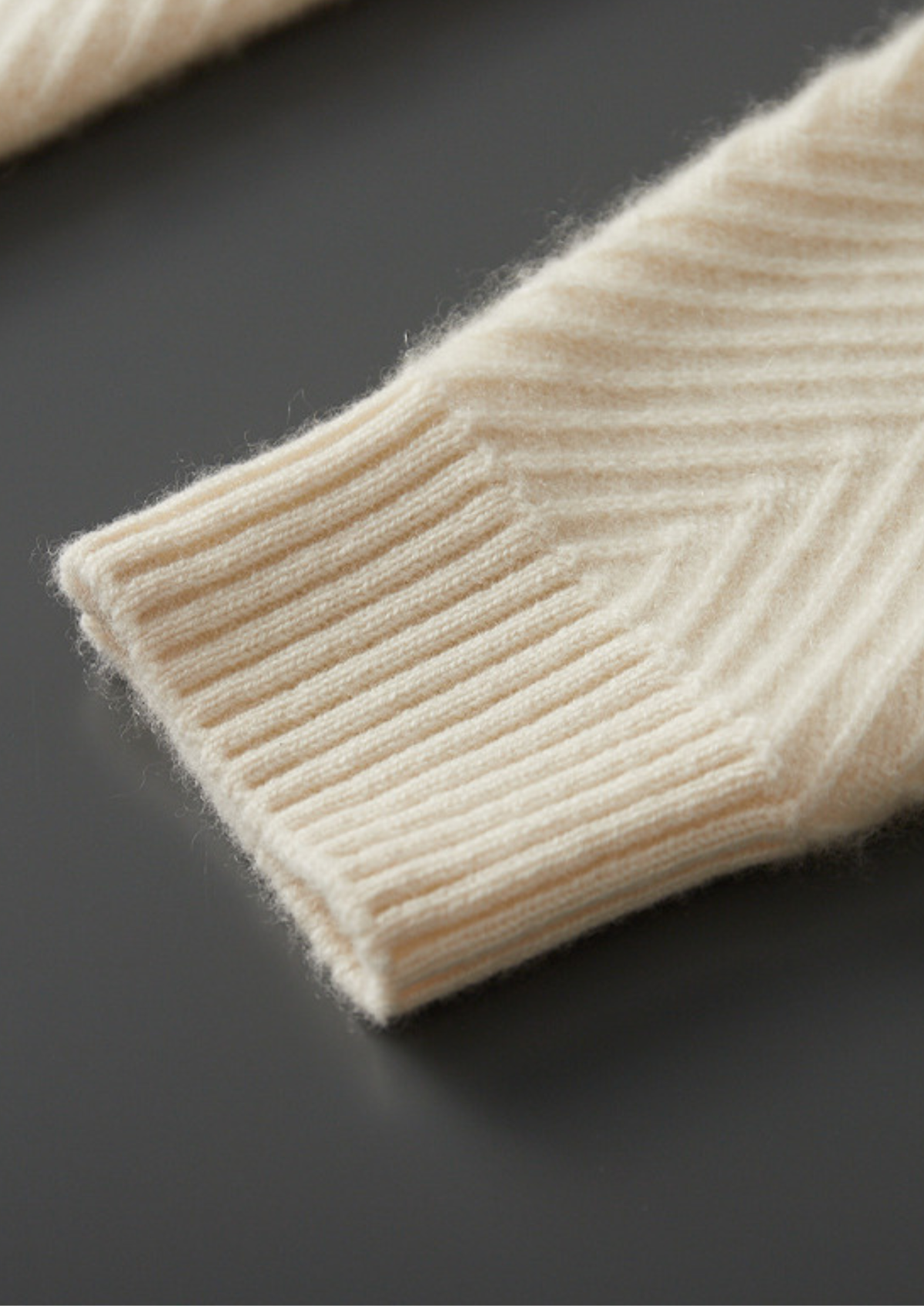 Pure Cashmere Ivory Herringbone Crewneck | Portovelli