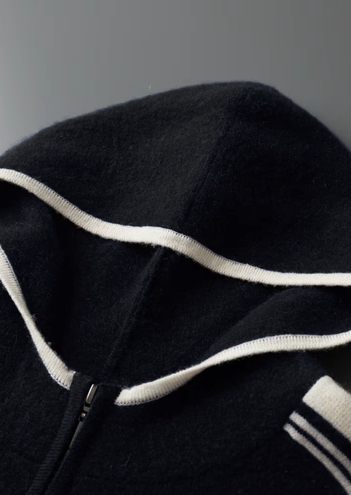 Pure Extra-Fine Merino Wool Black Damien Set | Portovelli