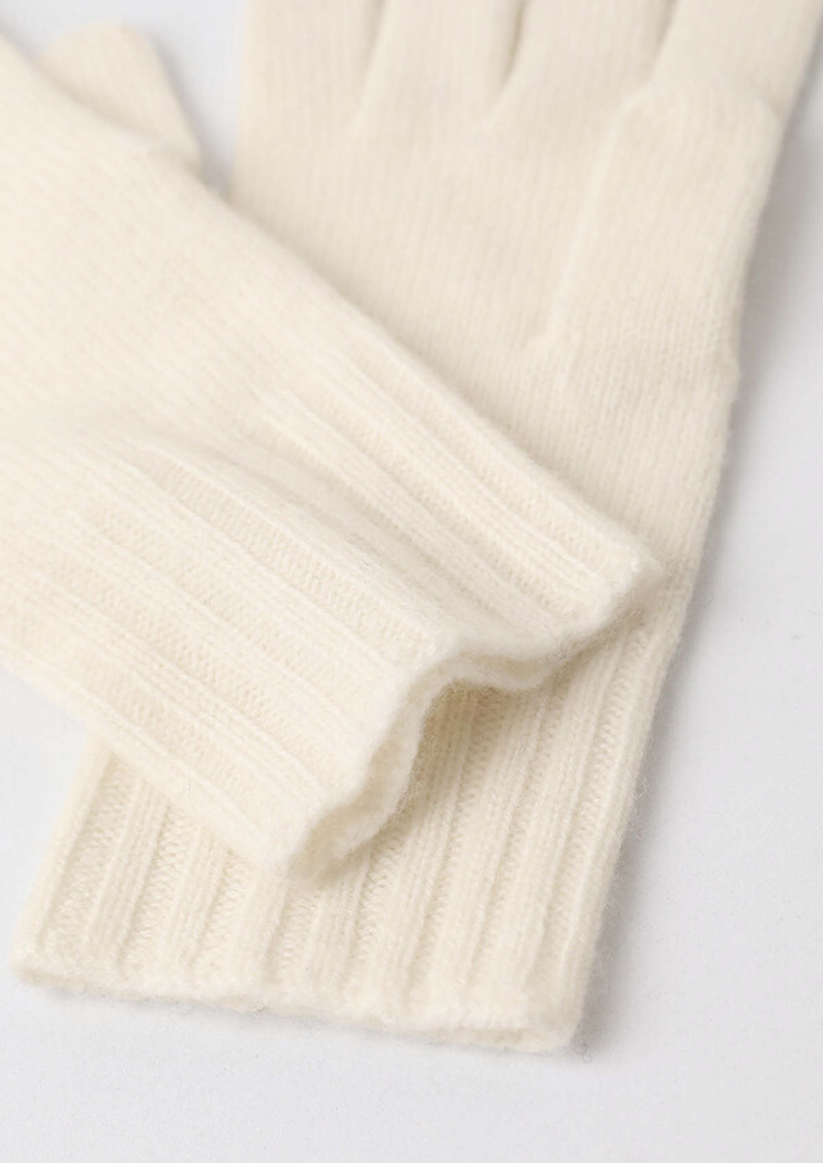 Pure Extra-Fine Merino Wool Wintertime Essentials - Ivory | Portovelli