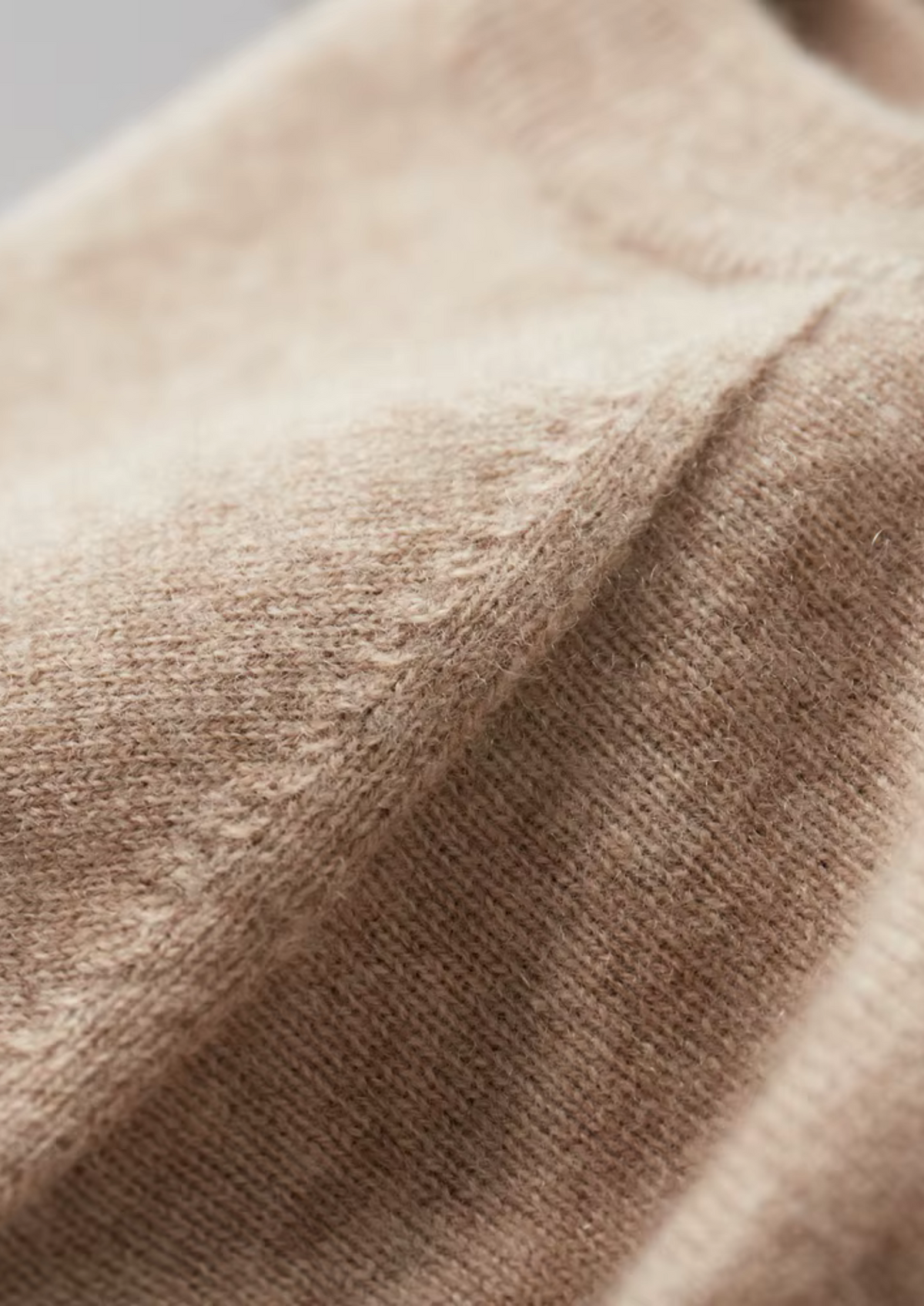 Premium Cashmere Classic Crewneck T-Shirt - Light Beige | Portovelli