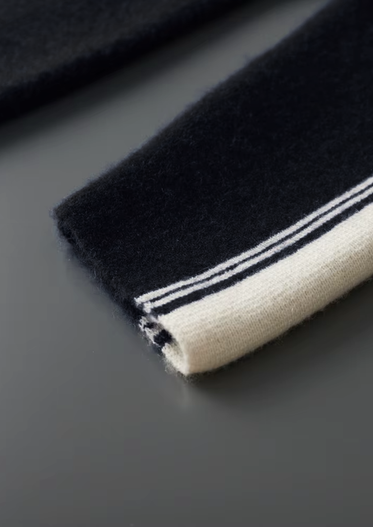 Pure Extra-Fine Merino Wool Black Damien Set | Portovelli
