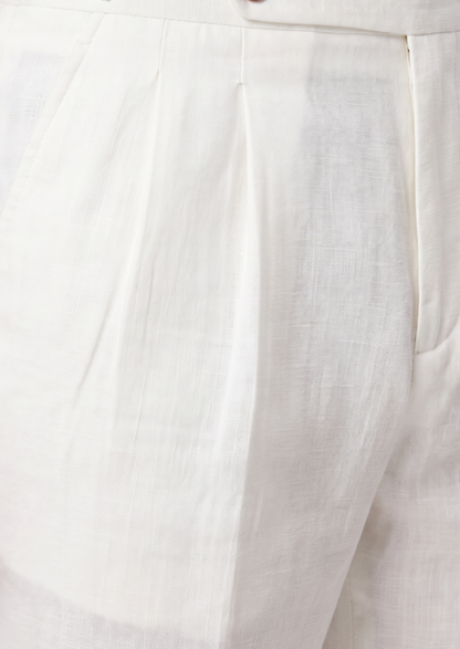 White Pleated Linen Seaside Shorts | Portovelli