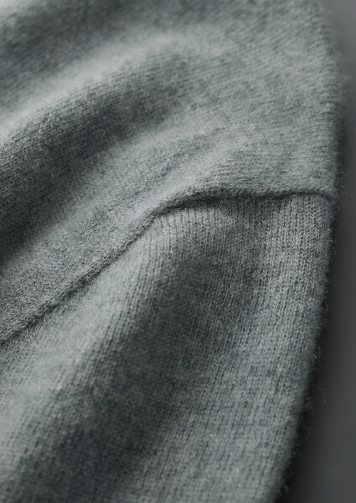 Premium Cashmere Classic Crewneck T-Shirt - Shadow Flint | Portovelli