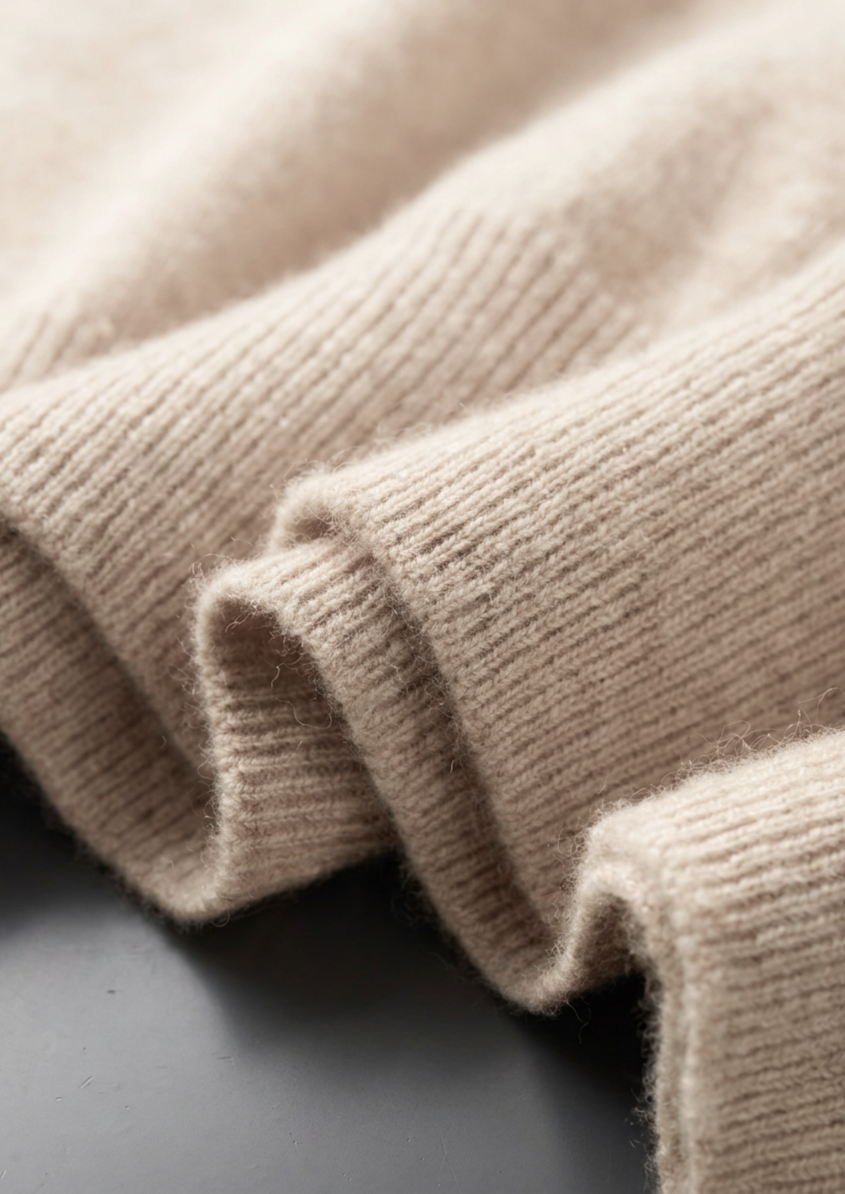 Premium Cashmere Classic Crewneck T-Shirt - Ivory Mocha | Portovelli