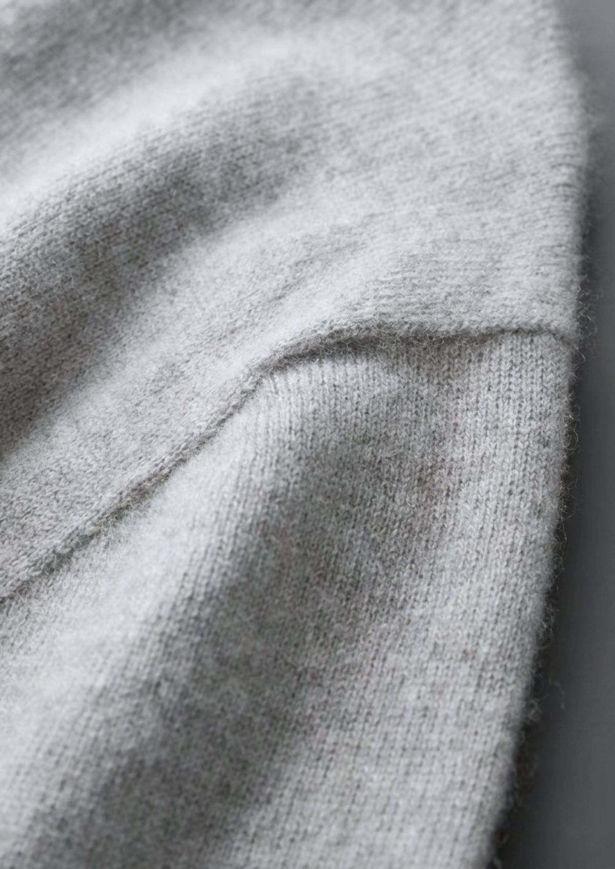 Premium Cashmere Classic Crewneck T-Shirt - Light Gray | Portovelli